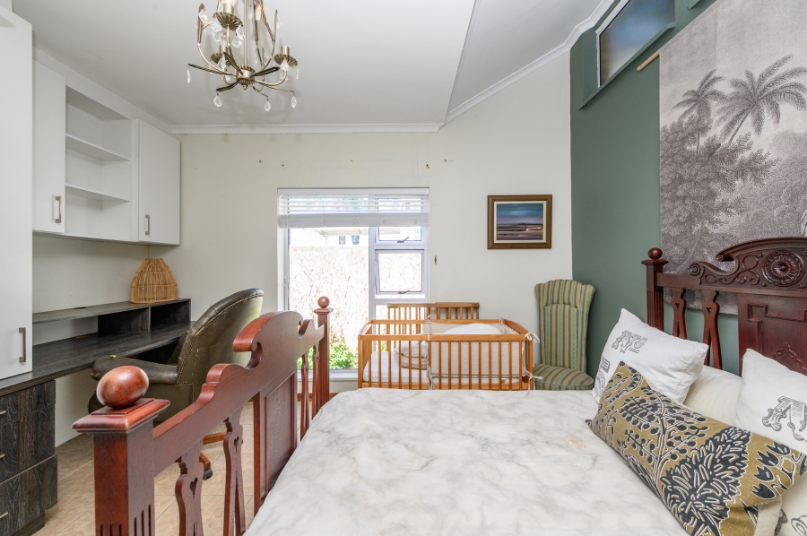 4 Bedroom Property for Sale in Summerstrand Eastern Cape